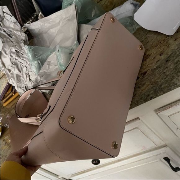 💗💗 New MK aria large leather tote - Picture 14 of 16